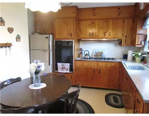 126 Cook Ave, Middlesex, NJ 08846 photo 9