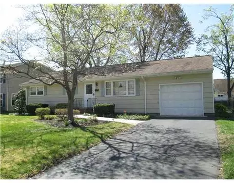 126 Cook Ave, Middlesex, NJ 08846 photo 1