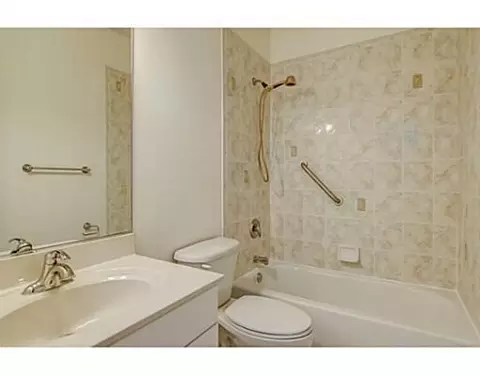 1 Hackett Dr, Edison, NJ 08820 photo 11