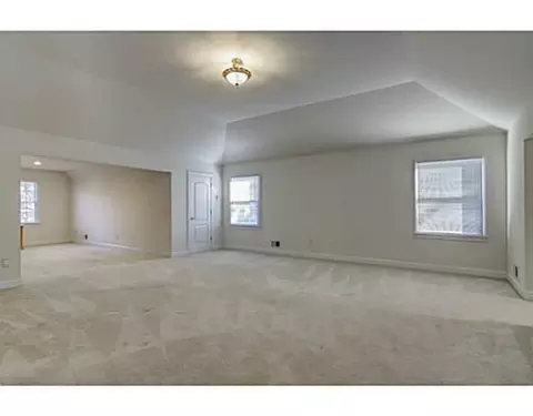 1 Hackett Dr, Edison, NJ 08820 photo 13