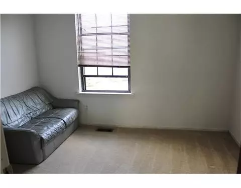 401 Maplecrest Rd, Edison, NJ 08820 photo 20