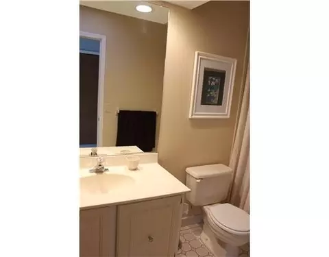 401 Maplecrest Rd, Edison, NJ 08820 photo 18