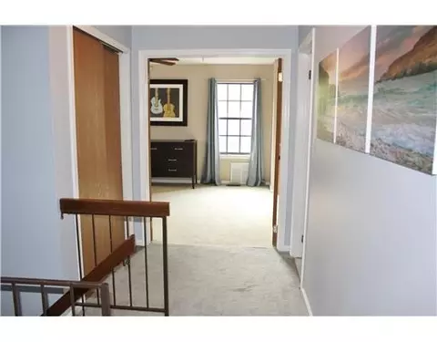 401 Maplecrest Rd, Edison, NJ 08820 photo 12