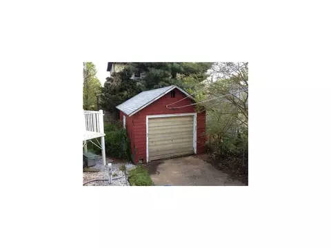 30 Holton St, NJ 07077 photo 3