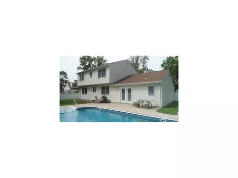 600 Pierrepont Ave, Middlesex, NJ 08846 photo 3