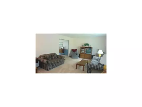 600 Pierrepont Ave, Middlesex, NJ 08846 photo 6