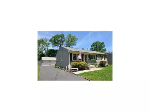 108 Cap Ln, Middlesex, NJ 08846 photo 2
