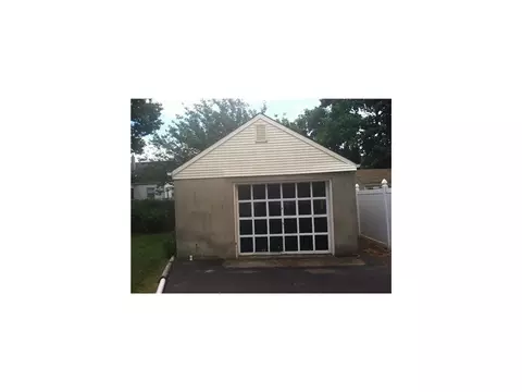 404 Howard Ave, Middlesex, NJ 08846 photo 4