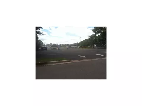 404 Howard Ave, Middlesex, NJ 08846 photo 3