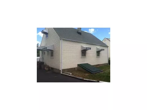 404 Howard Ave, Middlesex, NJ 08846 photo 2