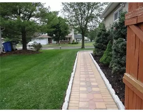 33 Hansen Dr, Edison, NJ 08820 photo 13