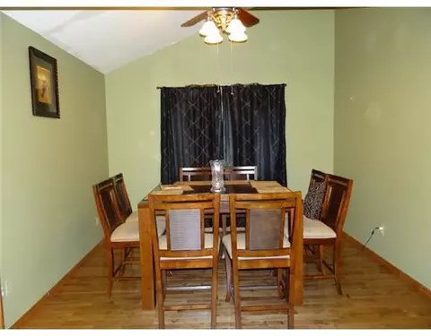 33 Hansen Dr, Edison, NJ 08820 photo 5