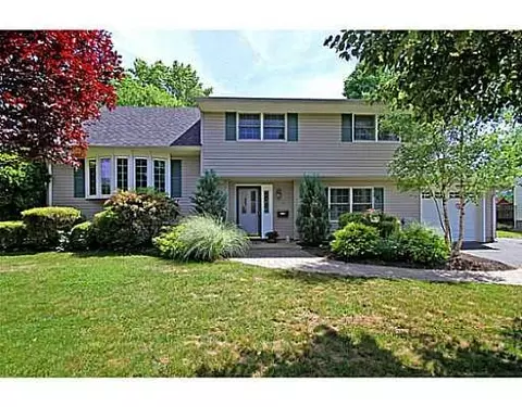 8 June Way, Middlesex, NJ 08846 photo 1
