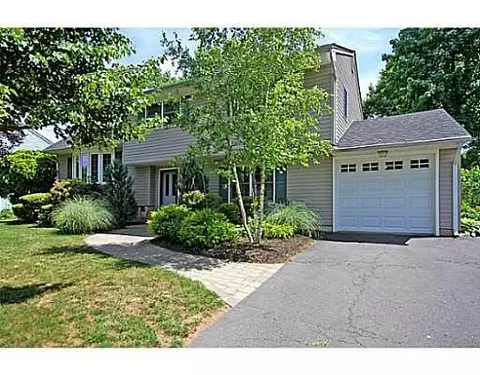 8 June Way, Middlesex, NJ 08846 photo 2