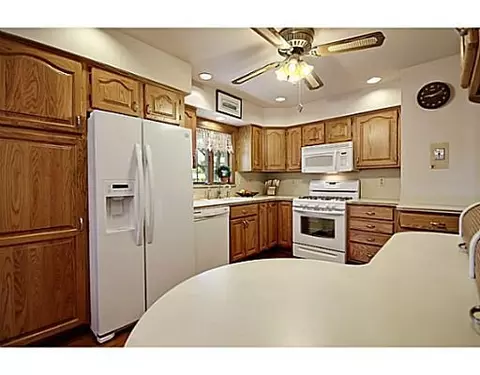 8 June Way, Middlesex, NJ 08846 photo 10