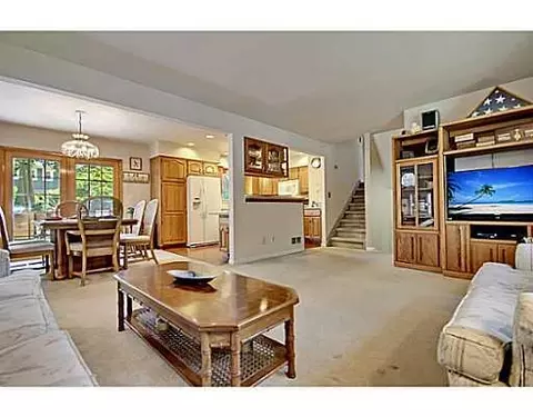 8 June Way, Middlesex, NJ 08846 photo 4