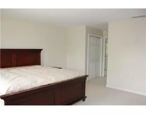 7 Wallace St, Edison, NJ 08817 photo 11