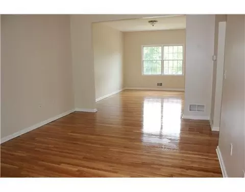 7 Wallace St, Edison, NJ 08817 photo 5