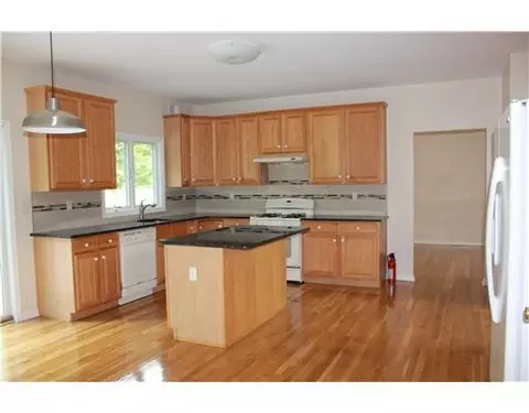 7 Wallace St, Edison, NJ 08817 photo 6