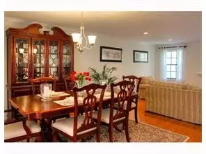 3406 Springbrook Dr, Edison, NJ 08820 photo 4