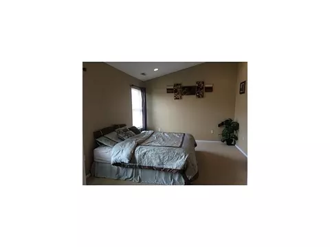 7 Grossweiler Ln, Parlin, NJ 08859 photo 11