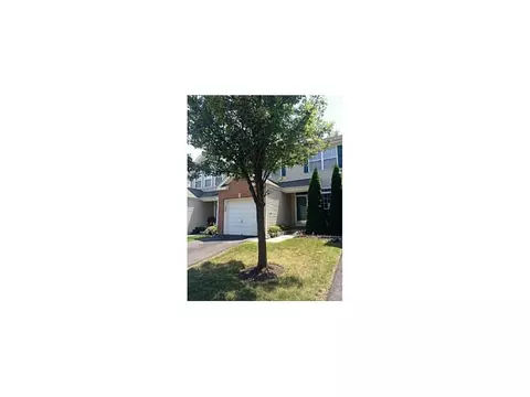 7 Grossweiler Ln, Parlin, NJ 08859 photo 1