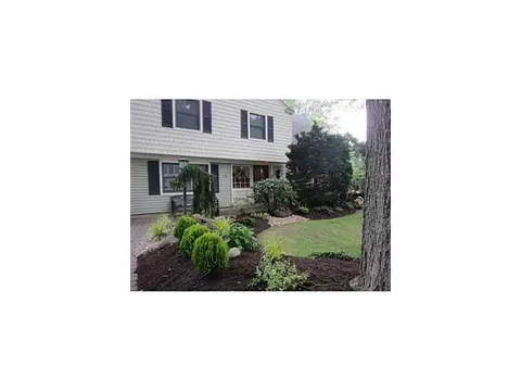 19 Meyer Rd, Edison, NJ 08817 photo 2