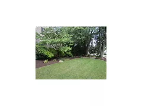 19 Meyer Rd, Edison, NJ 08817 photo 17