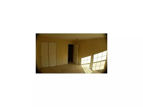 28 N Sycamore Rd, Middlesex, NJ 08846 photo 9