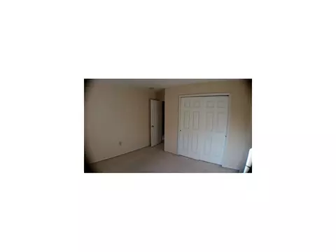 28 N Sycamore Rd, Middlesex, NJ 08846 photo 10