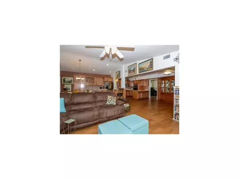 147 Warren Dr, NJ 07747 photo 4