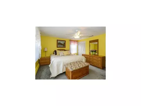 147 Warren Dr, NJ 07747 photo 11