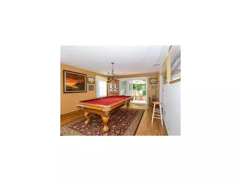 147 Warren Dr, NJ 07747 photo 3