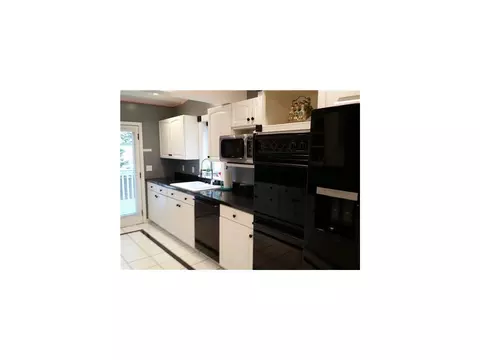 19 Egan St, Edison, NJ 08820 photo 5