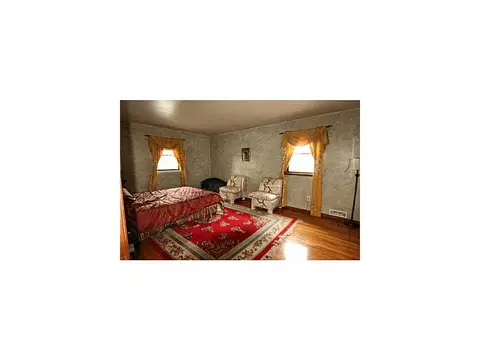233 Melrose Ave, Middlesex, NJ 08846 photo 9