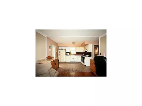 233 Melrose Ave, Middlesex, NJ 08846 photo 5
