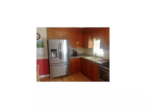 238 Oak Dr, Middlesex, NJ 08846 photo 3