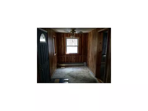 85 E William St, NJ 08863 photo 4