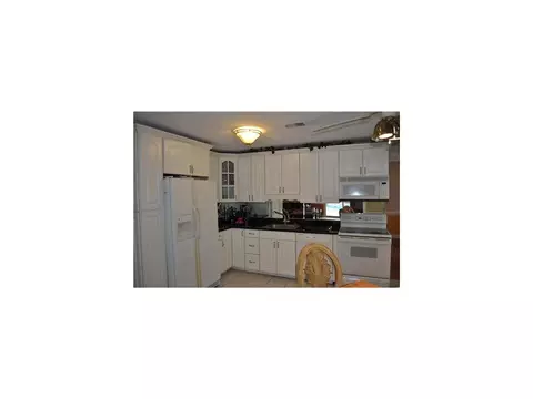 31 Smith Rd, East Franklin, NJ 08873 photo 4