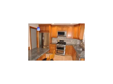 91 Thomas Pl, Edison, NJ 08837 photo 4
