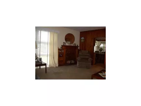 2 Colfax Rd, Edison, NJ 08817 photo 5