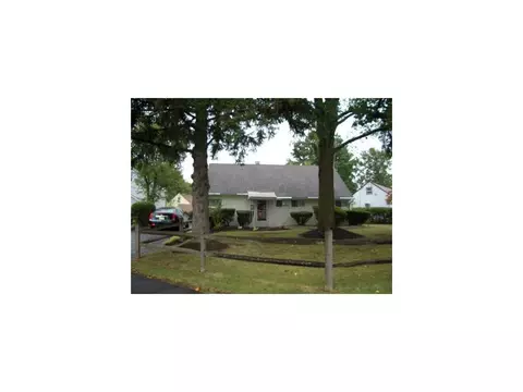 2 Colfax Rd, Edison, NJ 08817 photo 2