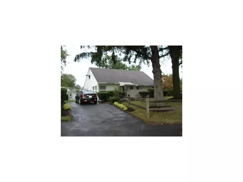 2 Colfax Rd, Edison, NJ 08817 photo 1