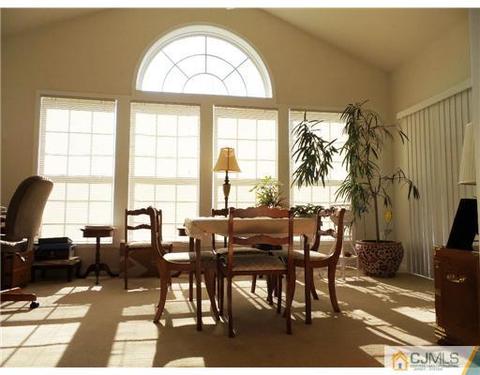 418 Breakers, East Franklin, NJ 08873 photo 11
