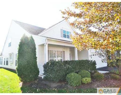 418 Breakers, East Franklin, NJ 08873 photo 1