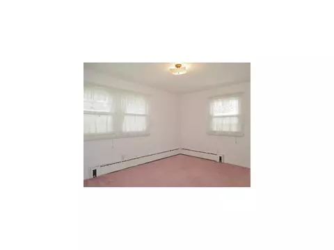 206 Cedar Ave, Middlesex, NJ 08846 photo 11