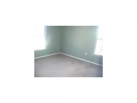 124 Cap Ln, Middlesex, NJ 08846 photo 9