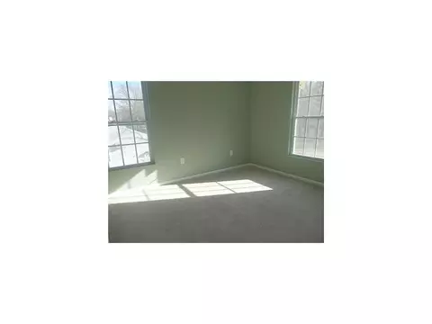 124 Cap Ln, Middlesex, NJ 08846 photo 8