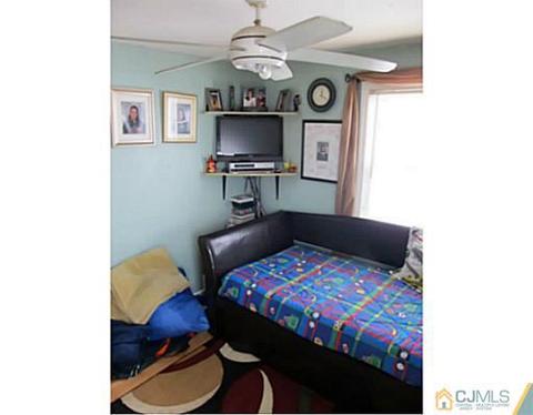 41 Macarthur Dr, Edison, NJ 08837 photo 12