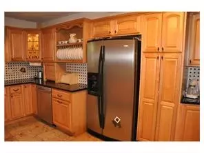 35 E Calvert Ave, Edison, NJ 08820 photo 6